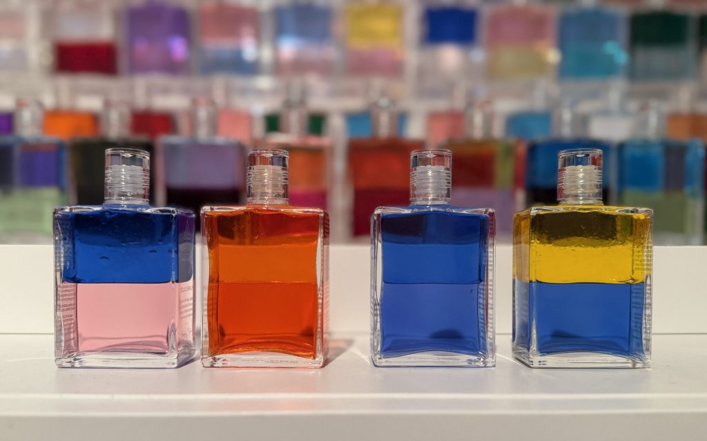 AURA-SOMA Flaschen 20, 26, 2, und 8