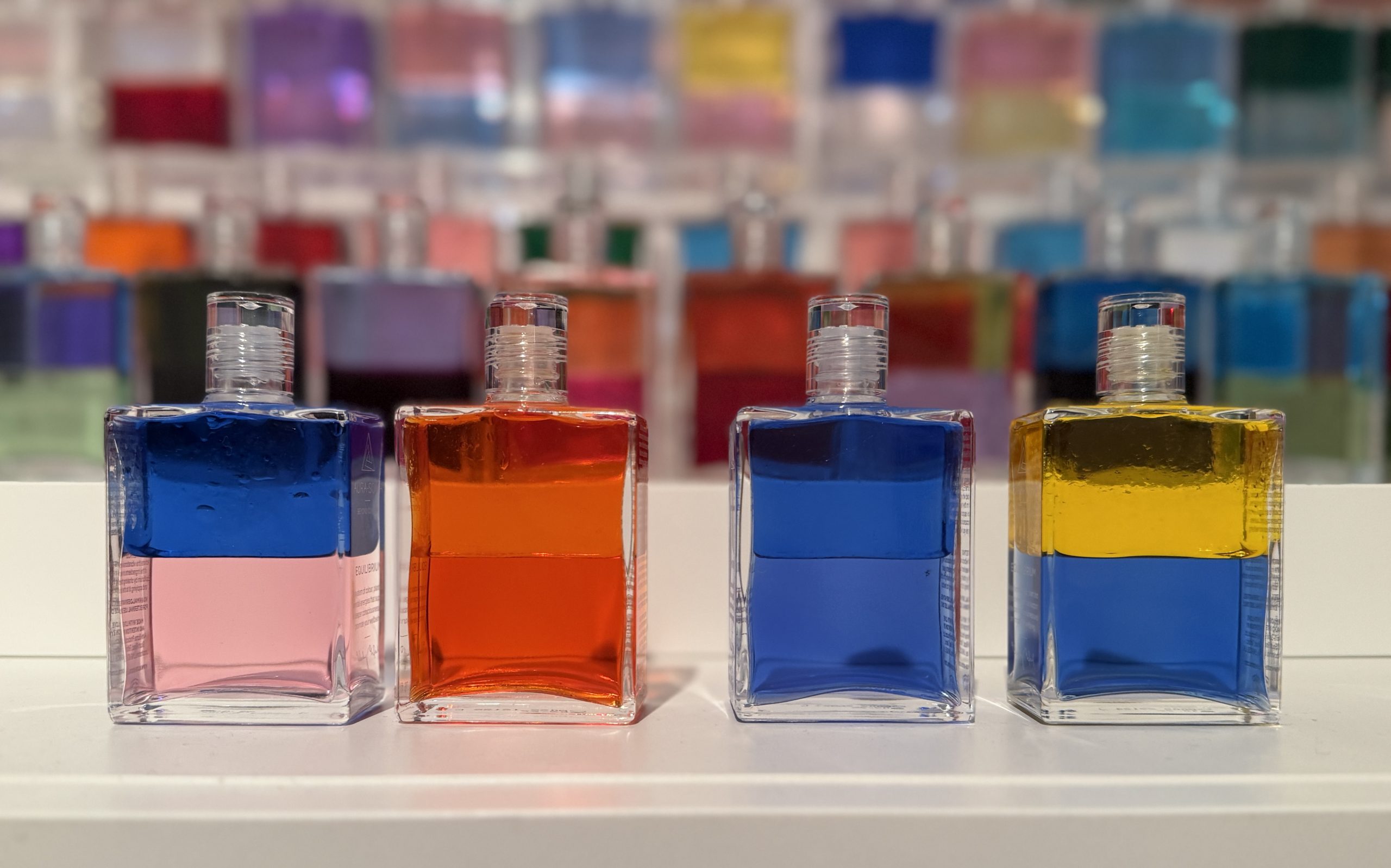 Das Jahr 2026 in Farbe Die Aura Soma Flaschen 20, 26, 2 und 8